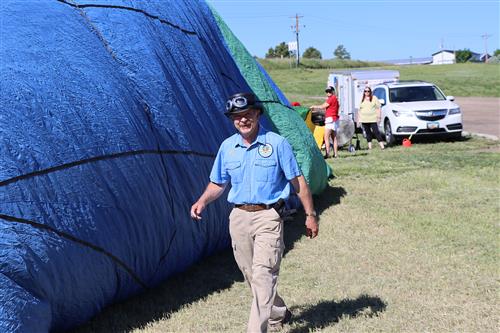 Hot air balloon inflation